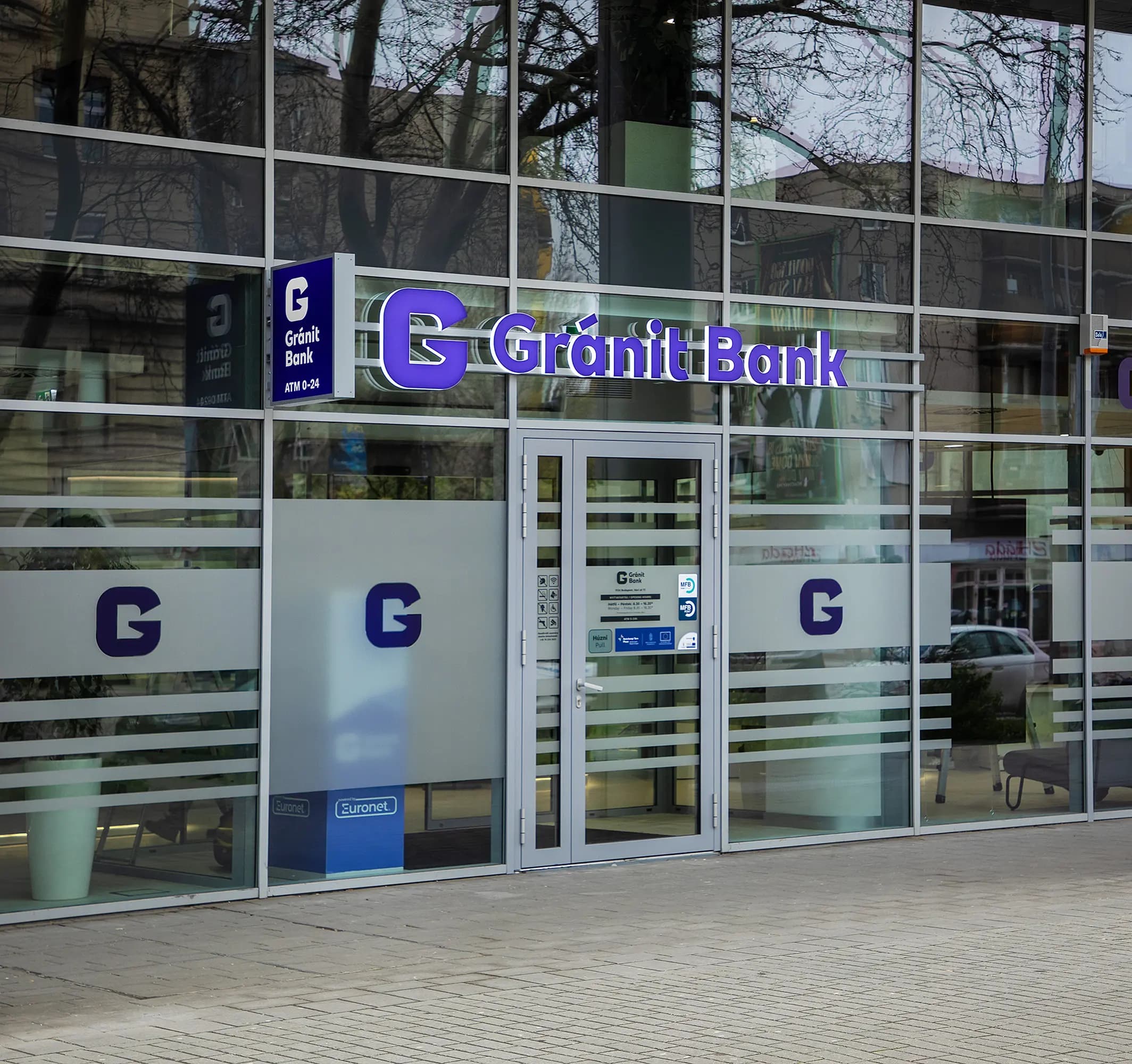 Granánit bank üzlet.